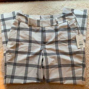 A New Day Mid Rise Slim Hip and Ankle White/Black